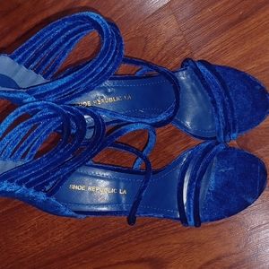 Shoe Republic la blue heals